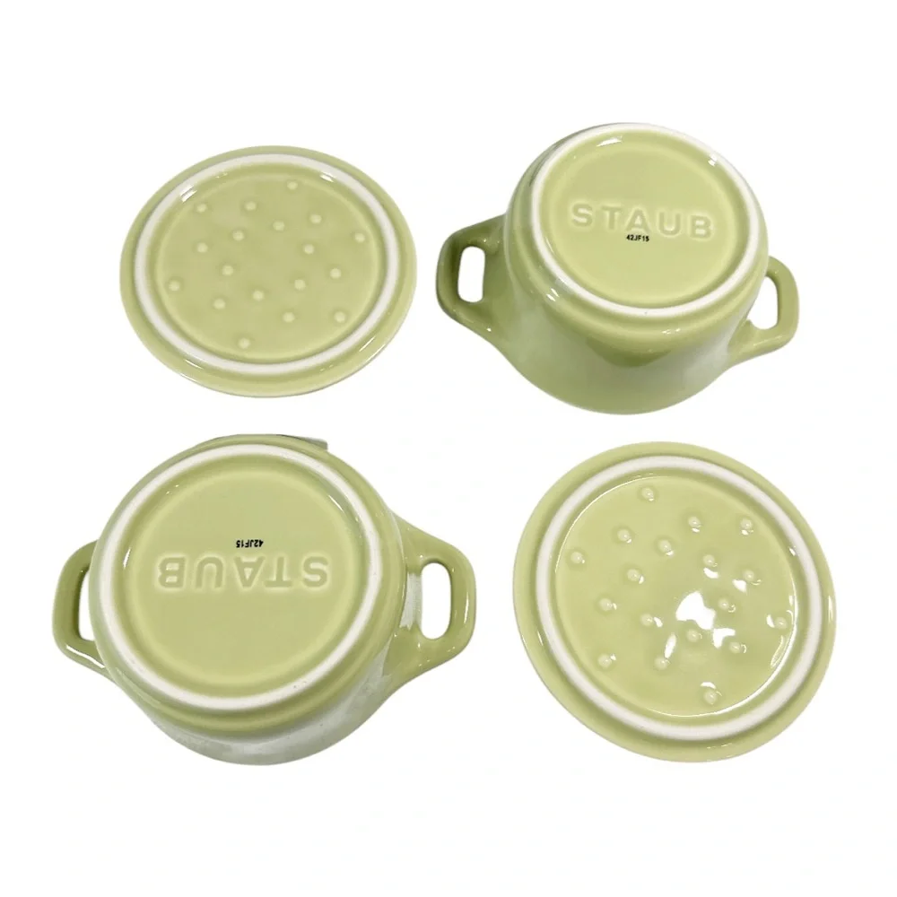 Staub new pastel